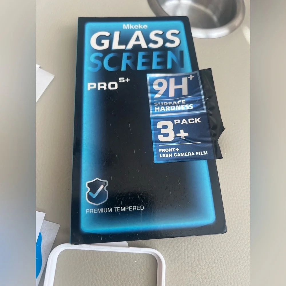 iPhone 13 screen protector 2 pack -tempered glass